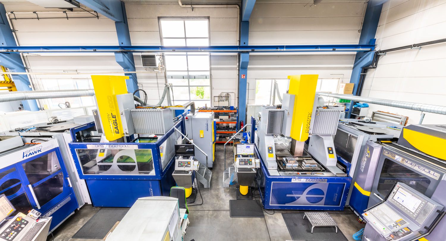 formconsult säule 2 fertigung elektrodenfertigung senkerodieren drahterodieren automatischer werkzeugwechsel werkstückwechsel